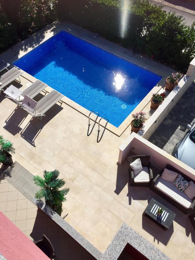 Apartments Mare Пунат Екстериор снимка