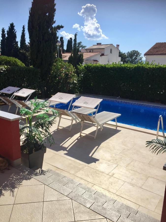 Apartments Mare Пунат Екстериор снимка