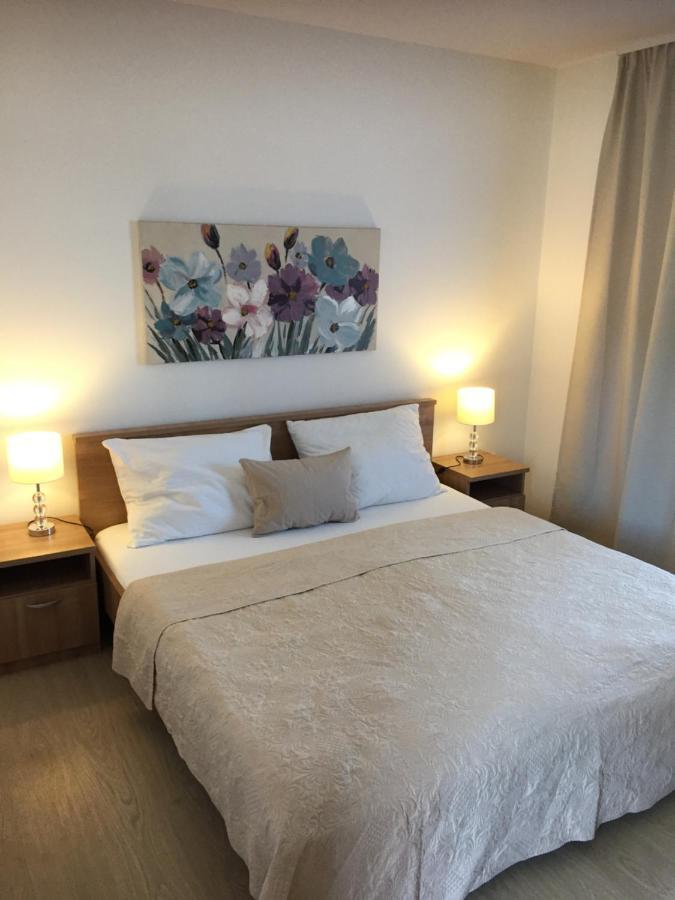 Apartments Mare Пунат Екстериор снимка