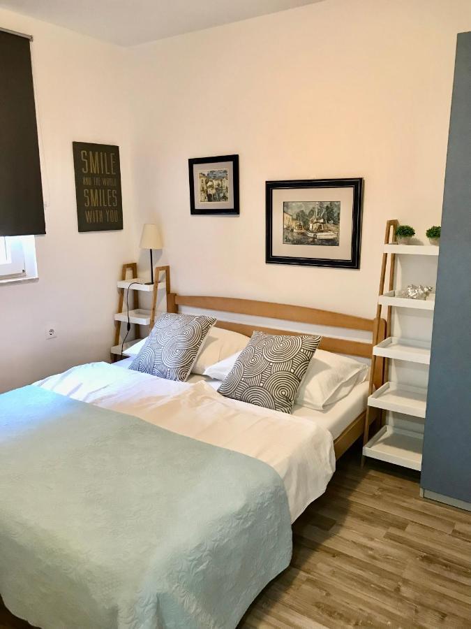 Apartments Mare Пунат Екстериор снимка
