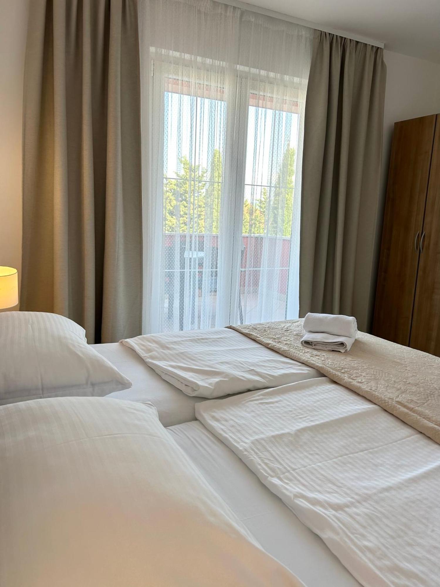 Apartments Mare Пунат Екстериор снимка